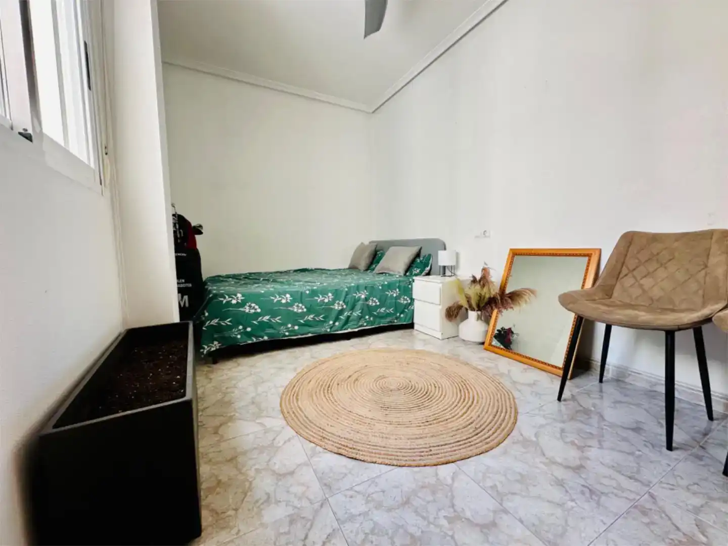 Habitación de Dúplex en venta en Los Montesinos con Aire acondicionado, Piscina y Amueblado