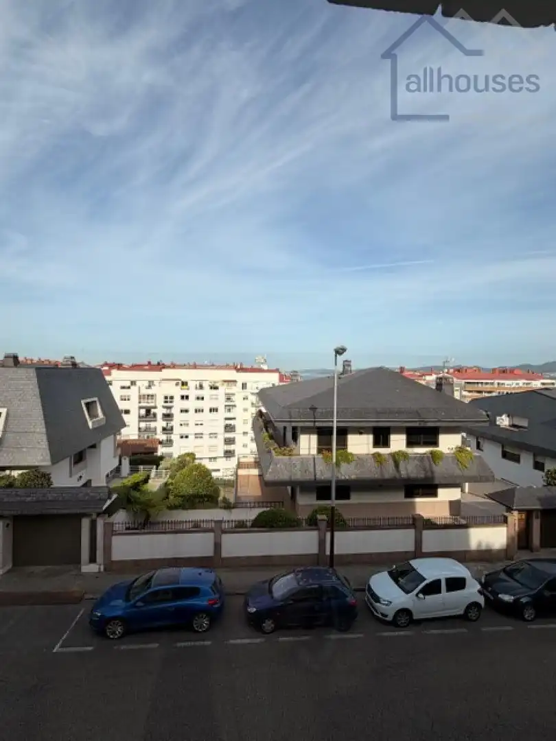 Vista exterior de Loft de alquiler en Vigo  con Calefacción, Trastero y Amueblado