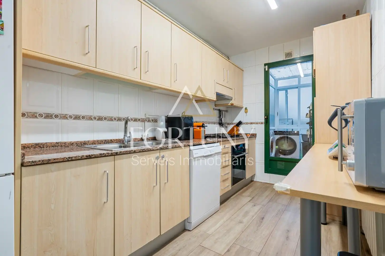 Küche von Wohnung zum Verkauf in Reus mit Klimaanlage, Parkett und Terrasse