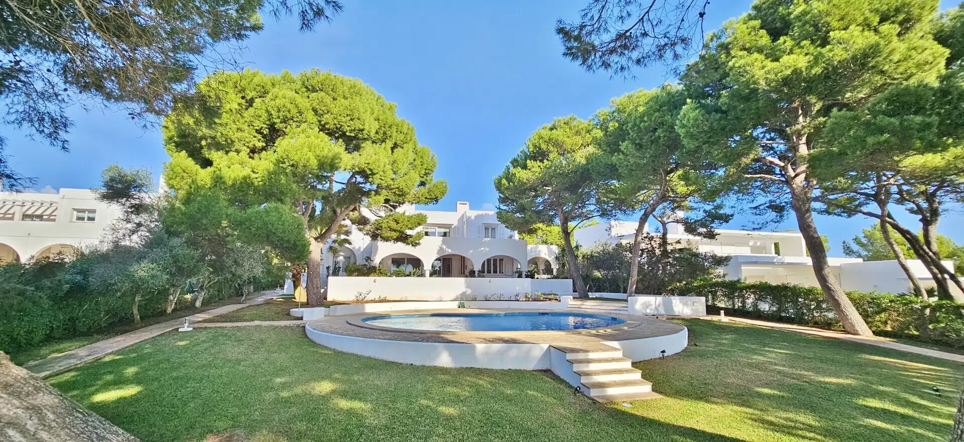 Vista exterior de Casa o xalet en venda en Santanyí amb Jardí privat, Terrassa i Piscina