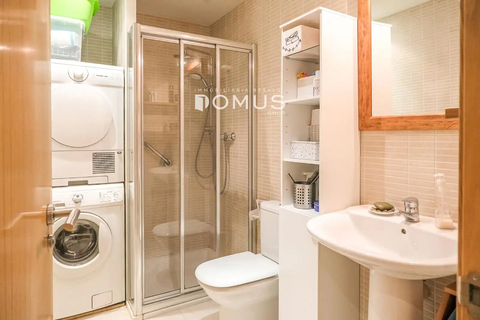 Bathroom of Flat for sale in Besalú  with Air Conditioner and Heating