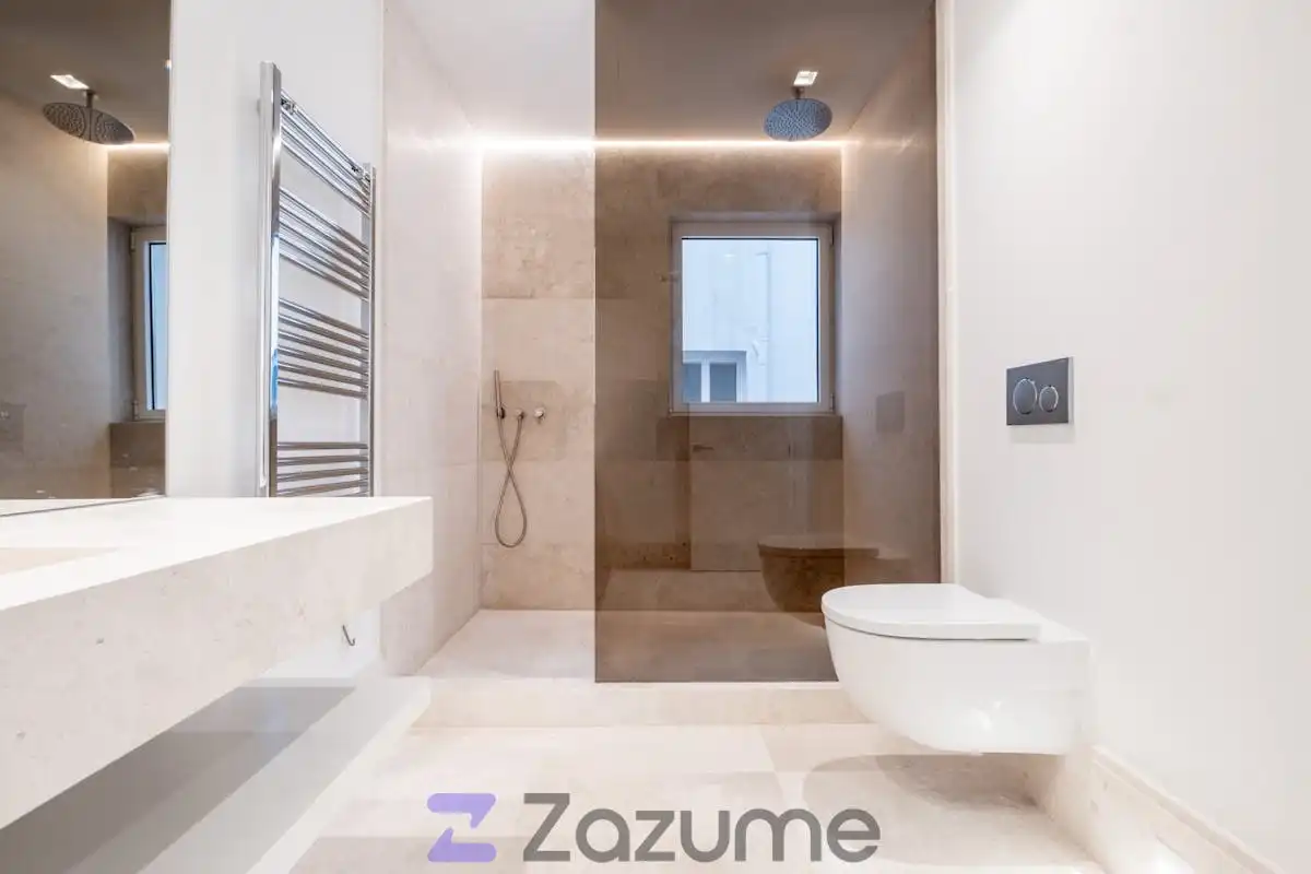 Baño de Piso de alquiler en Zaragoza con Aire acondicionado, Calefacción y Horno