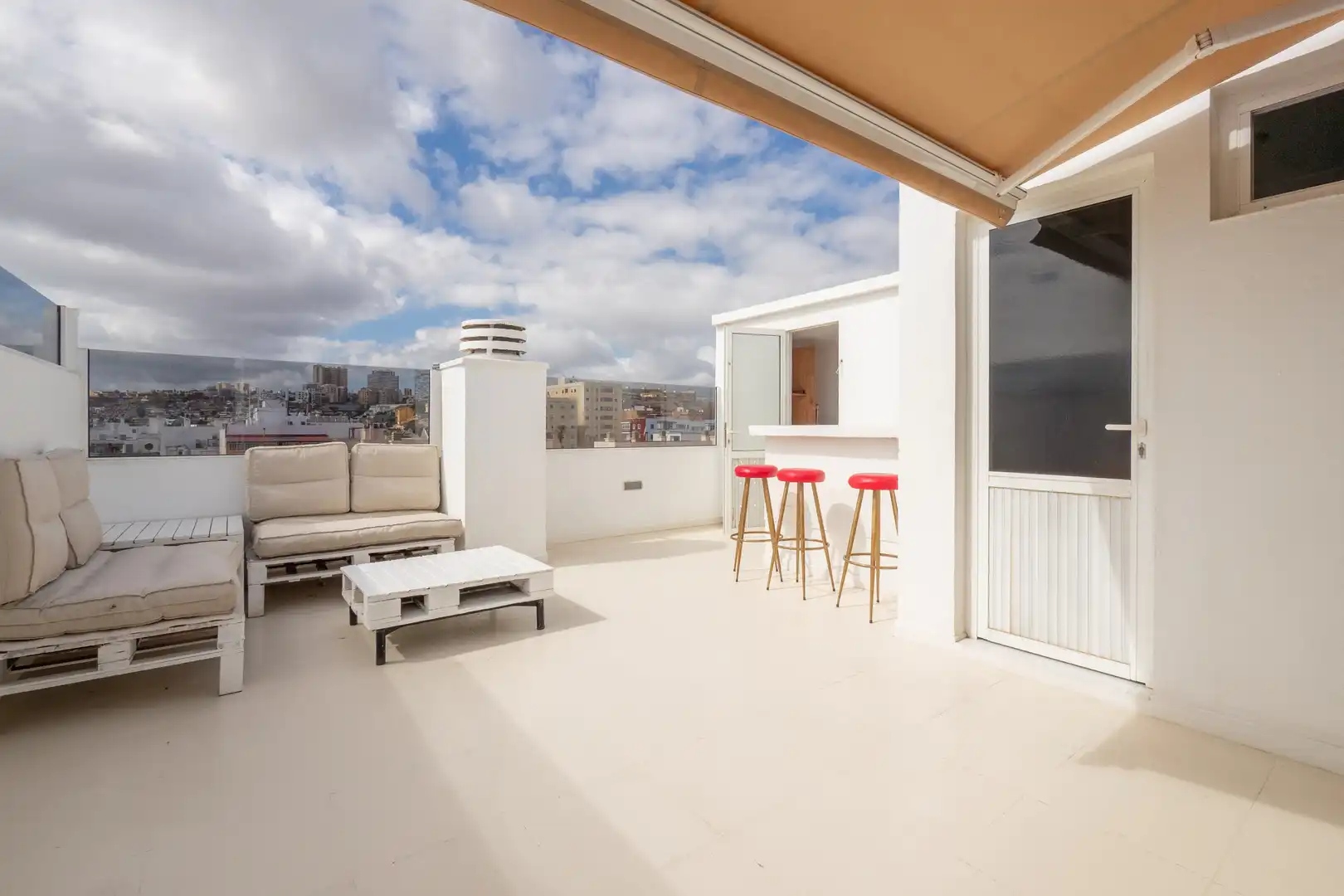 Maisonette zur Miete in Calle de Pi y Margall, 65, Alcaravaneras
