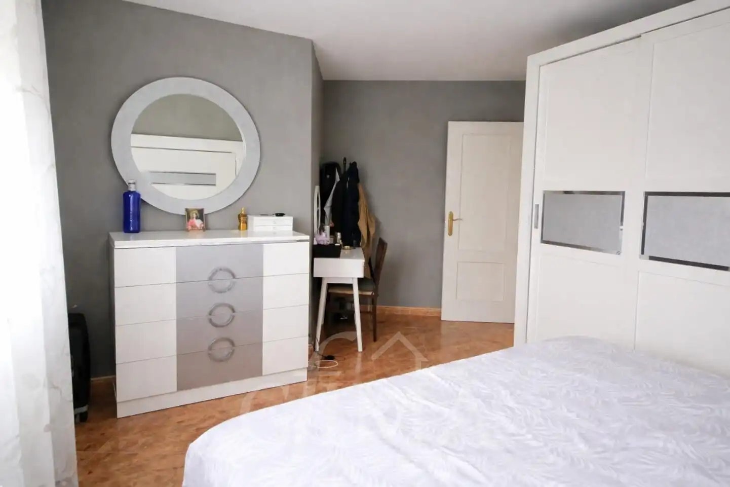 Dormitori de Casa o xalet en venda en Tomelloso amb Aire condicionat, Calefacció i Terrassa