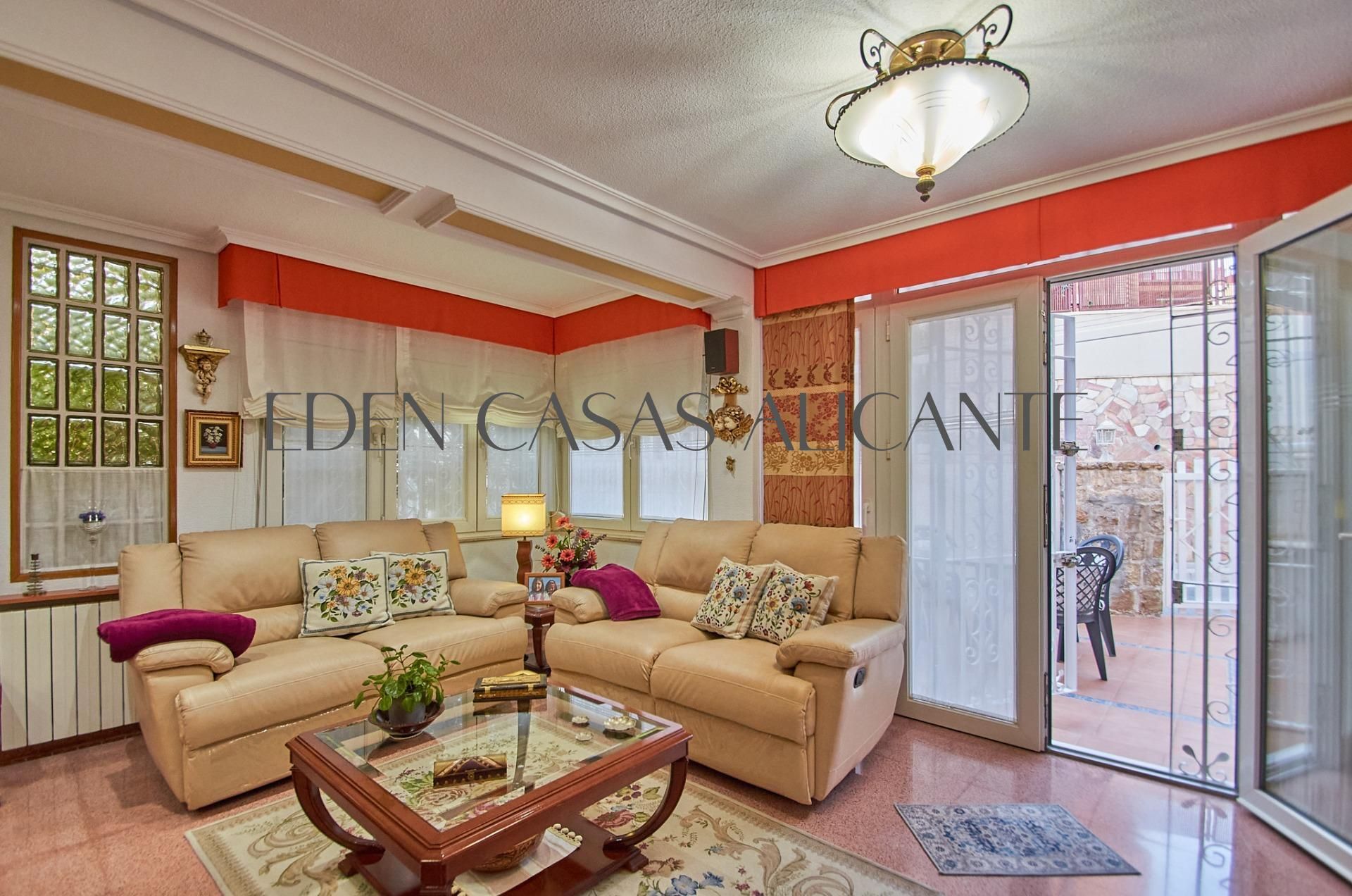 Living room of House or chalet for sale in Alicante / Alacant  with Heating, Terrace and Storage room