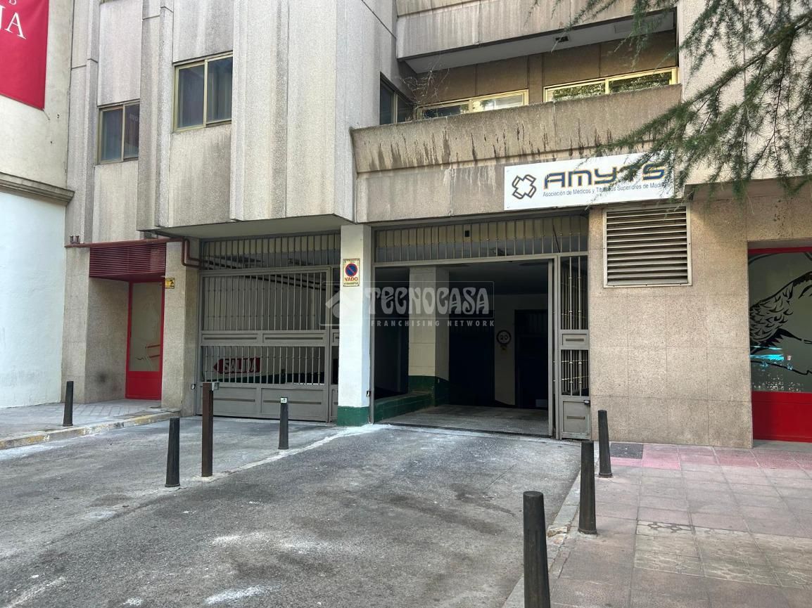Vista exterior de Garatge en venda en  Madrid Capital