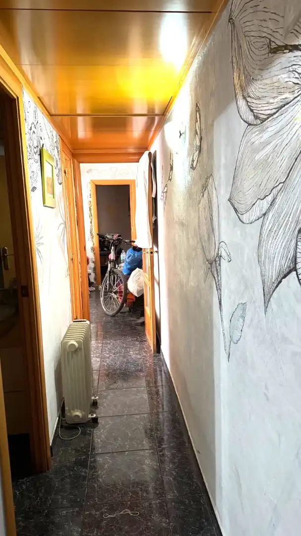 Piso en venta en Cornellà de Llobregat con Aire acondicionado y Horno