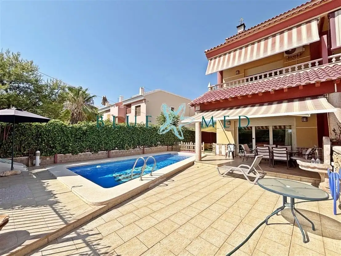 Vista exterior de Dúplex en venda en Mazarrón amb Aire condicionat, Calefacció i Jardí privat