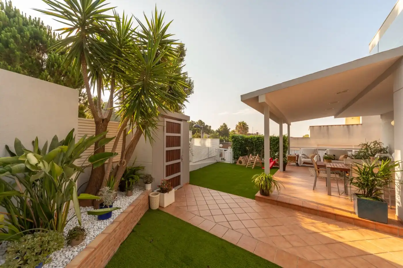 Terraza de Casa o chalet en venta en Montornés - Las Palmas - El Refugio
