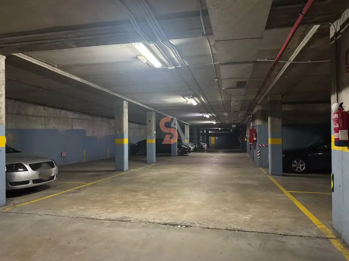 Parking de Piso de alquiler en Arroyo de la Encomienda con Aire acondicionado, Calefacción y Terraza
