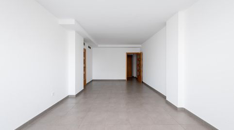 Foto 4 de Piso en venta en Nou Benicalap, Valencia Capital