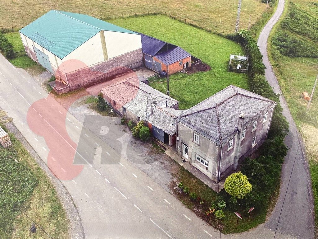 Casa o xalet en venda en A Pontenova   amb Moblat