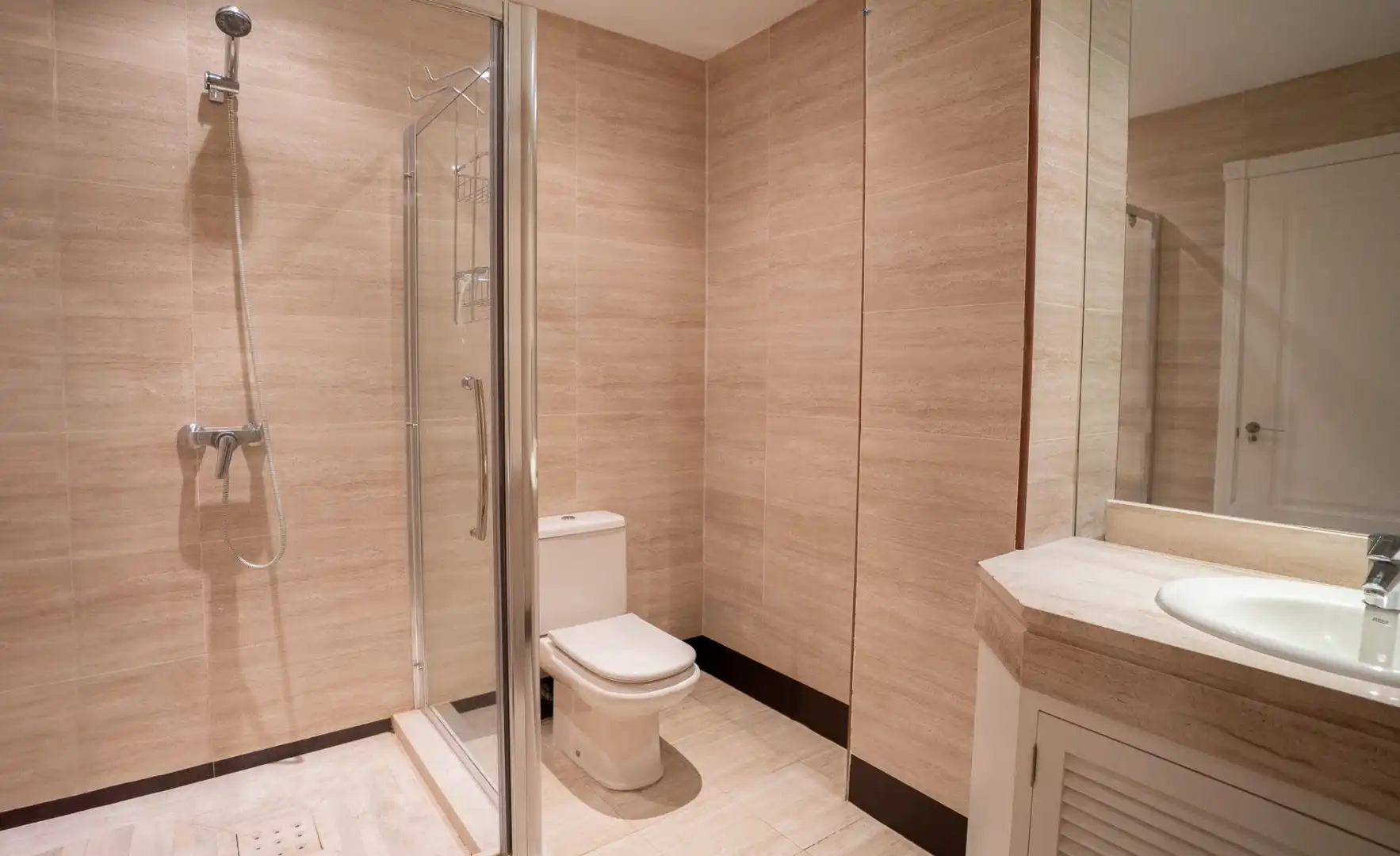 Ground floor for rent in Las Brisas