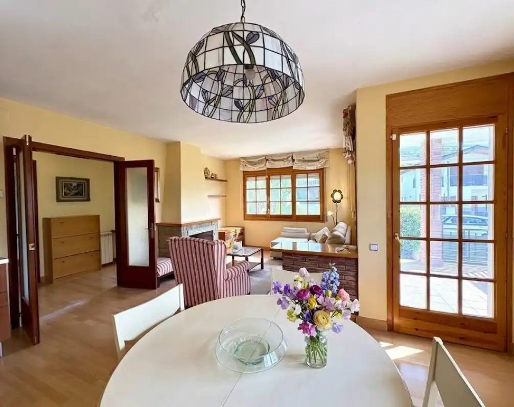 Comedor de Casa o chalet en venta en Lliçà d'Amunt con Aire acondicionado, Calefacción y Jardín privado