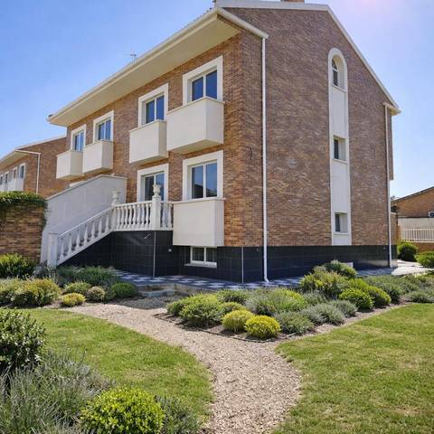 Casa adosada en Venta en Camino Del Carrizal en Burguillos de Toledo
