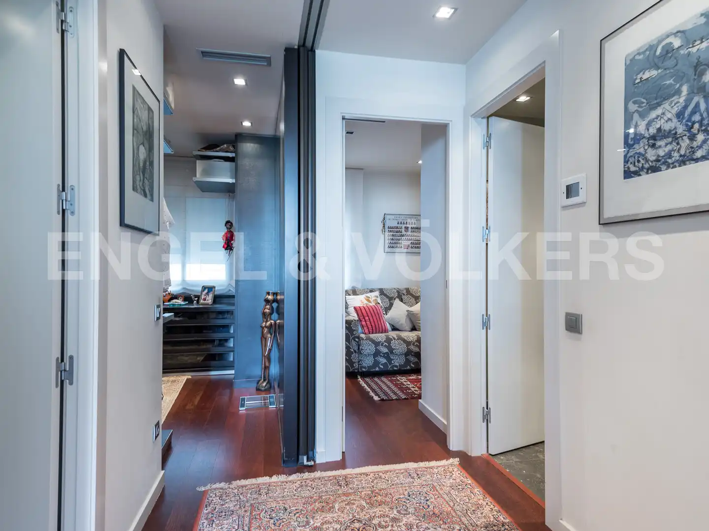 Wohnung zum Verkauf in Barcelona mit Klimaanlage, Heizung und Terrasse