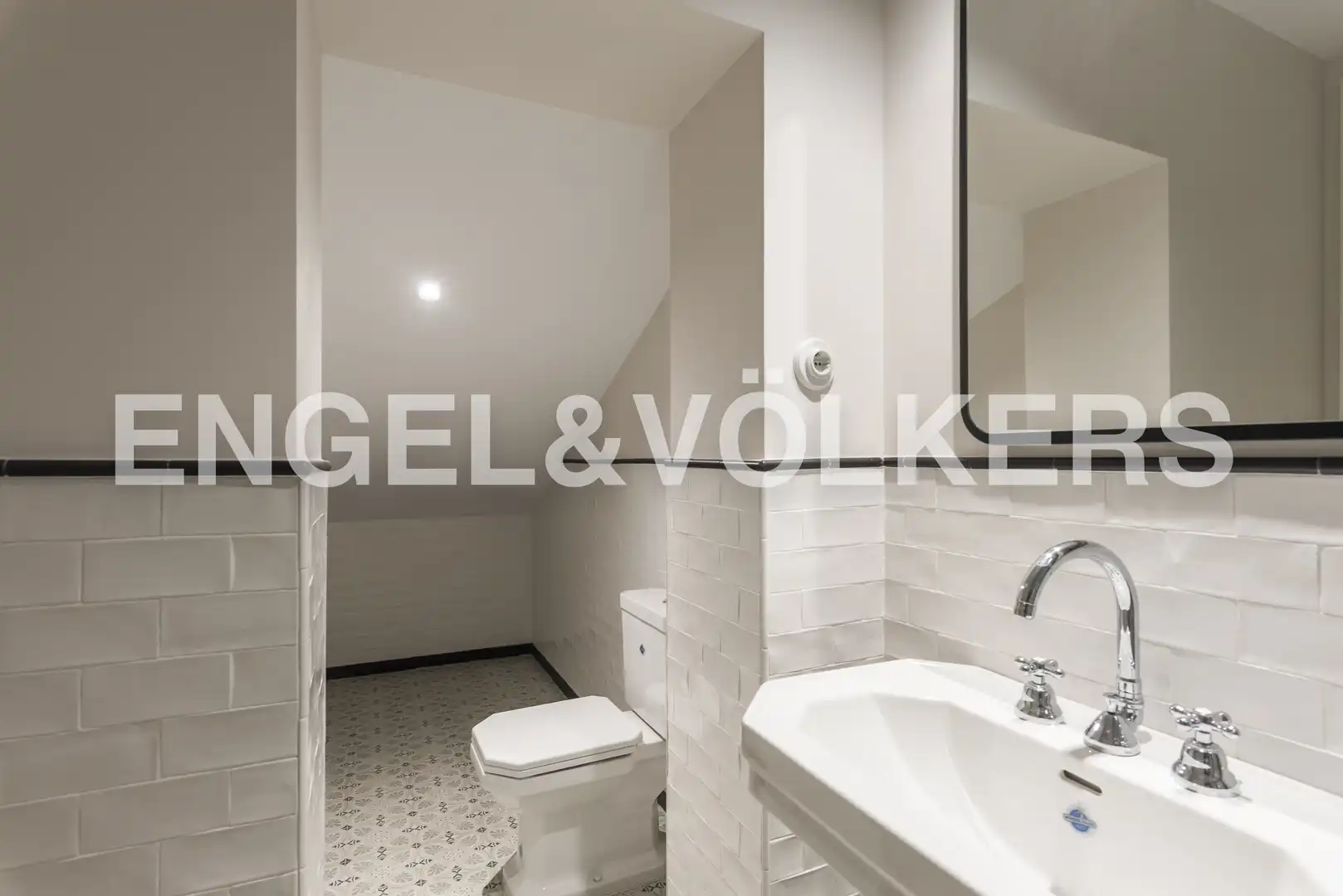 Baño de Ático en venta en Madrid con Aire acondicionado, Calefacción y Amueblado