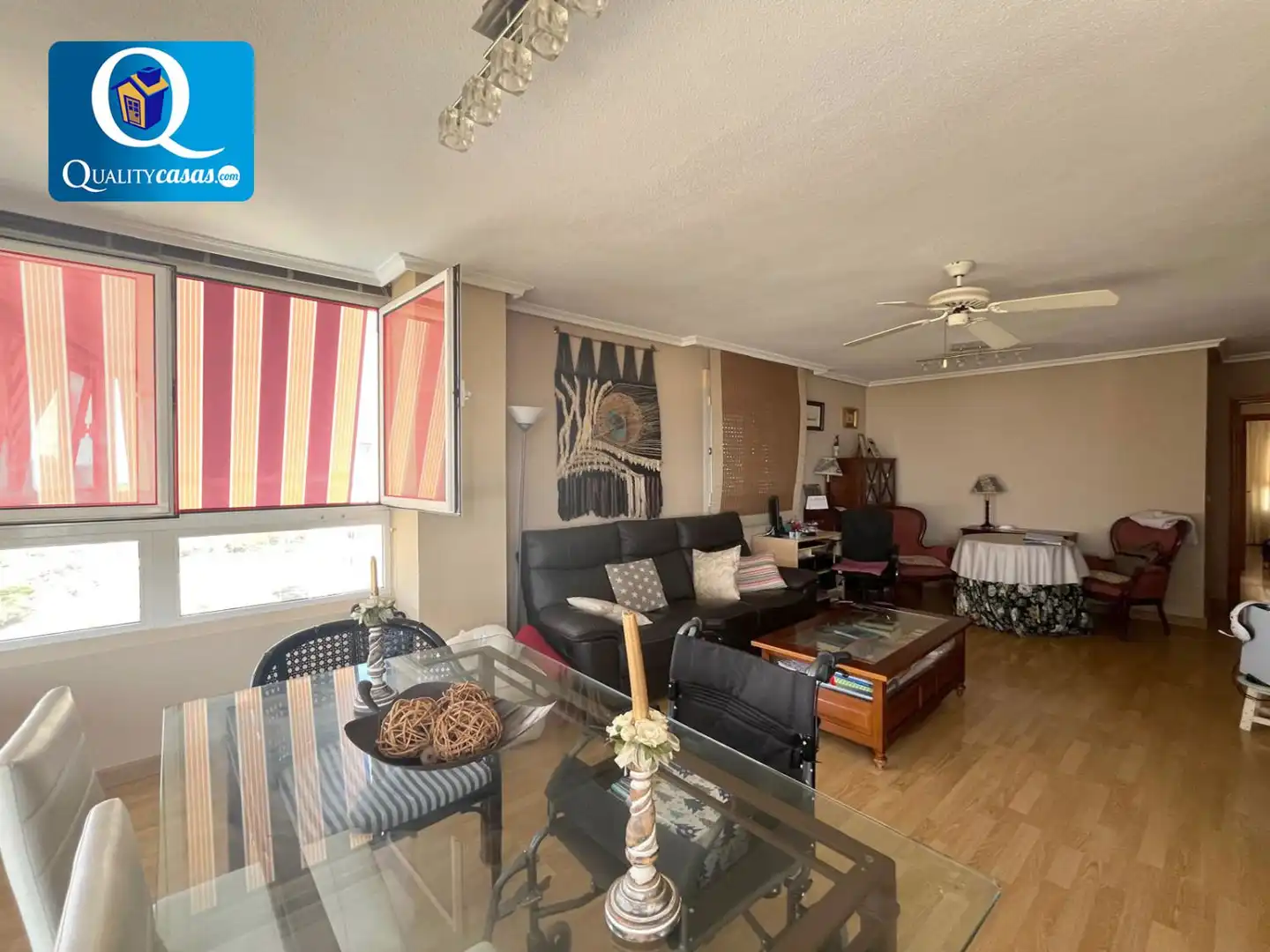 Apartamento con ascensor en venta en Playa Muchavista