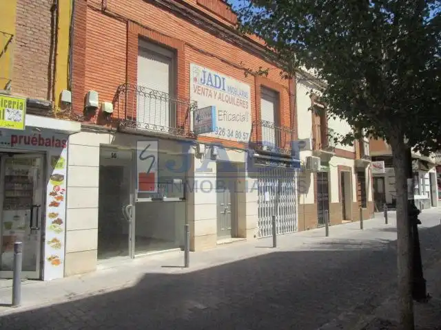 Local comercial de lloguer a Valdepeñas