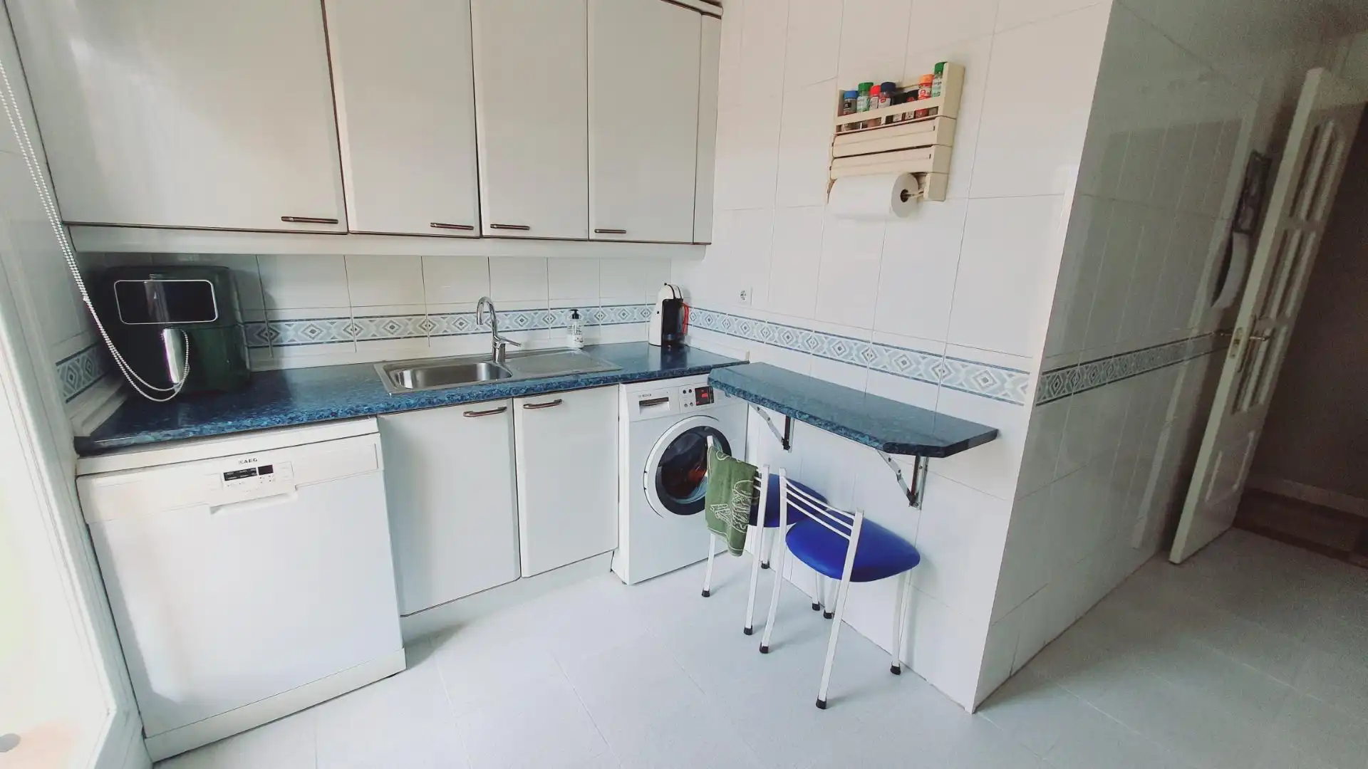 Kitchen of Attic for sale in Torrejón de Ardoz  with Air Conditioner, Heating and Private garden