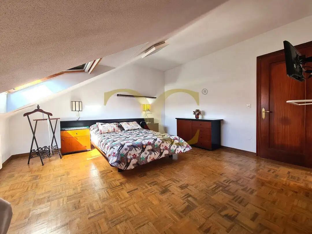 Dormitori de Casa o xalet en venda en Ribadesella amb Calefacció i Terrassa