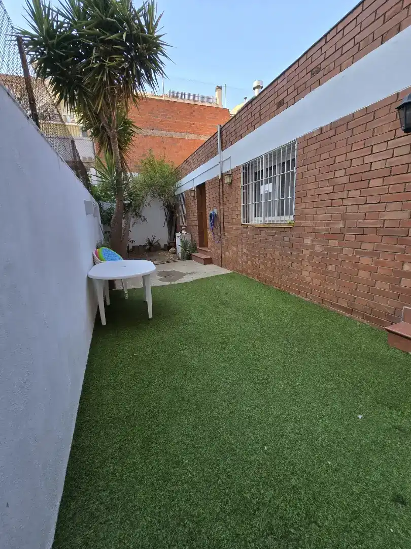 Terrassa de Pis en venda en Terrassa amb Jardí privat i Traster