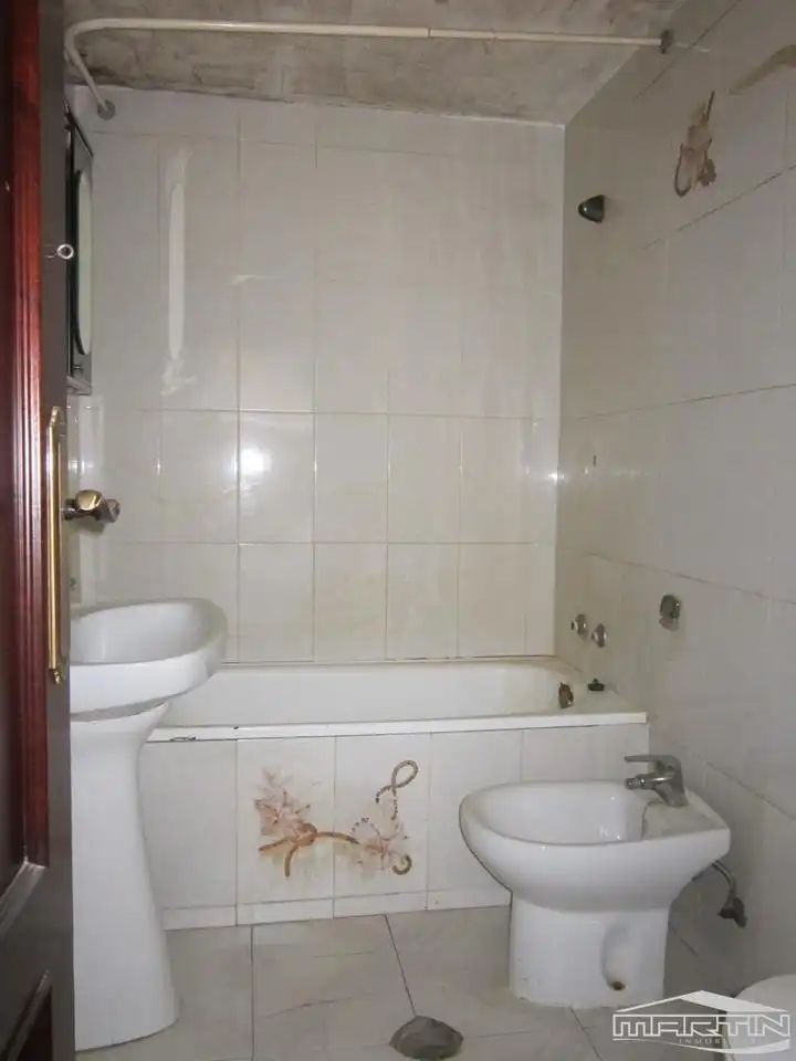 Baño de Piso en venta en Lucena con Terraza y Trastero