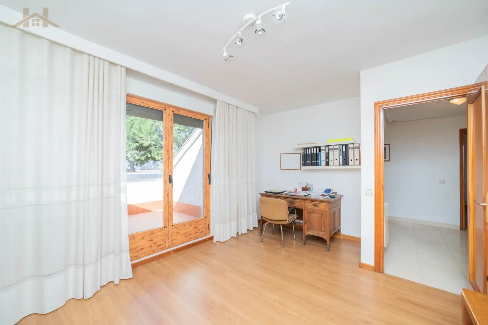 Habitación de Casa o chalet en venta en Villaviciosa de Odón con Aire acondicionado, Calefacción y Jardín privado