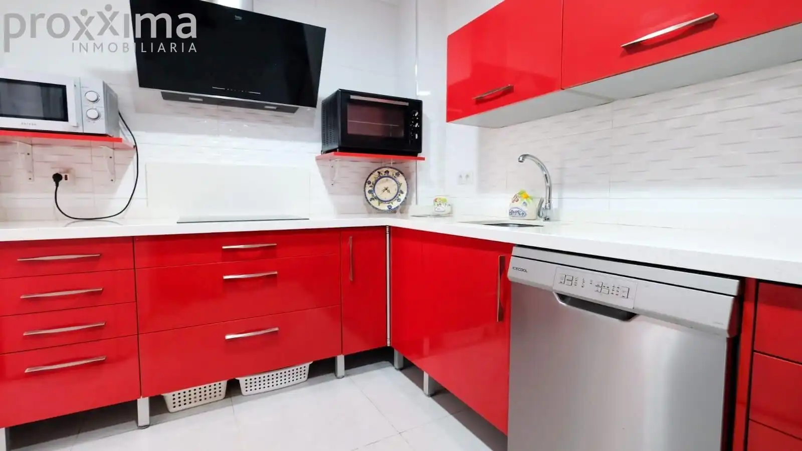 Cuina de Casa o xalet en venda en Sevilla amb Aire condicionat, Terrassa i Traster