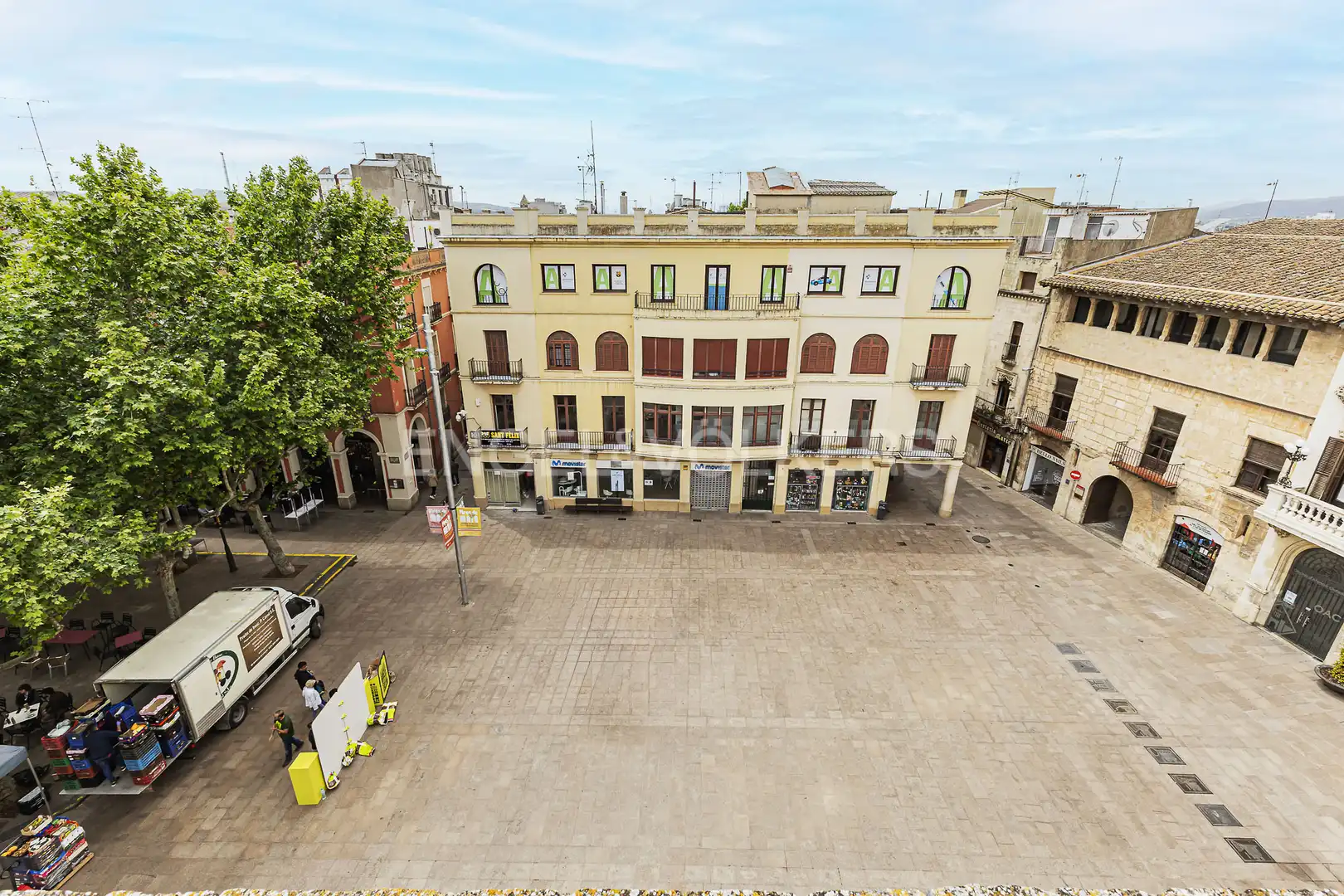 Vista exterior de Edifici en venda en Vilafranca del Penedès