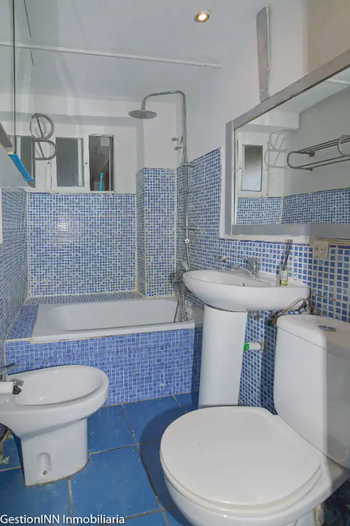 Baño de Piso en venta en Madrid con Calefacción, Parquet y Terraza