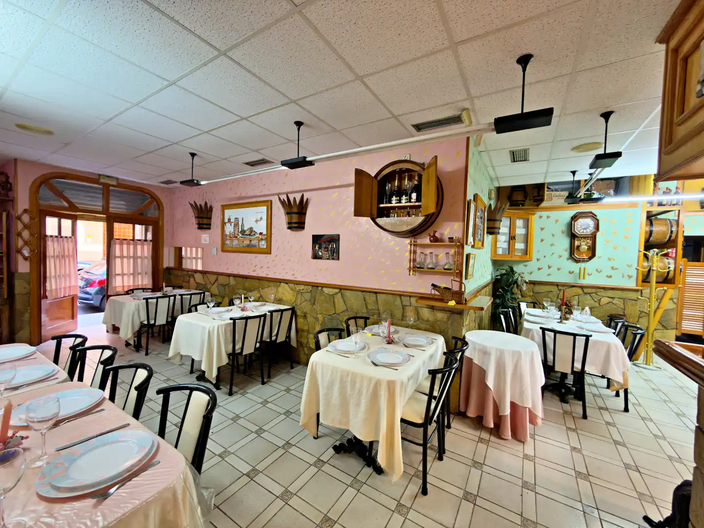 Locale commerciale in affitto a Llano