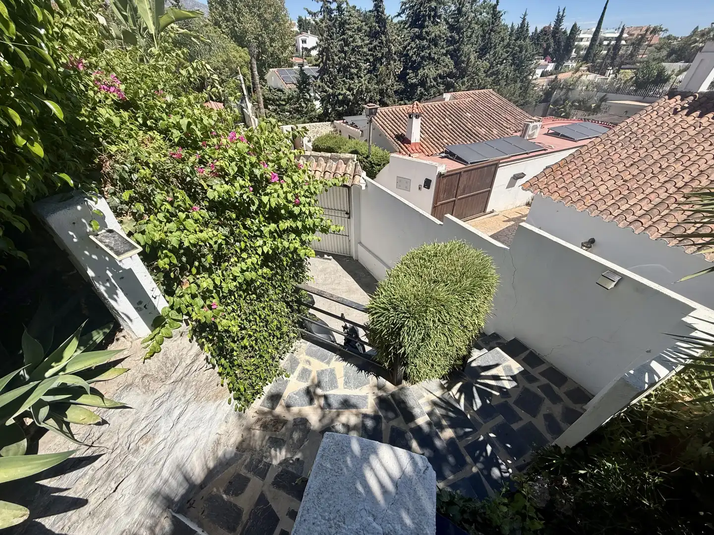 Vista exterior de Casa o chalet en venta en Marbella con Aire acondicionado, Jardín privado y Terraza