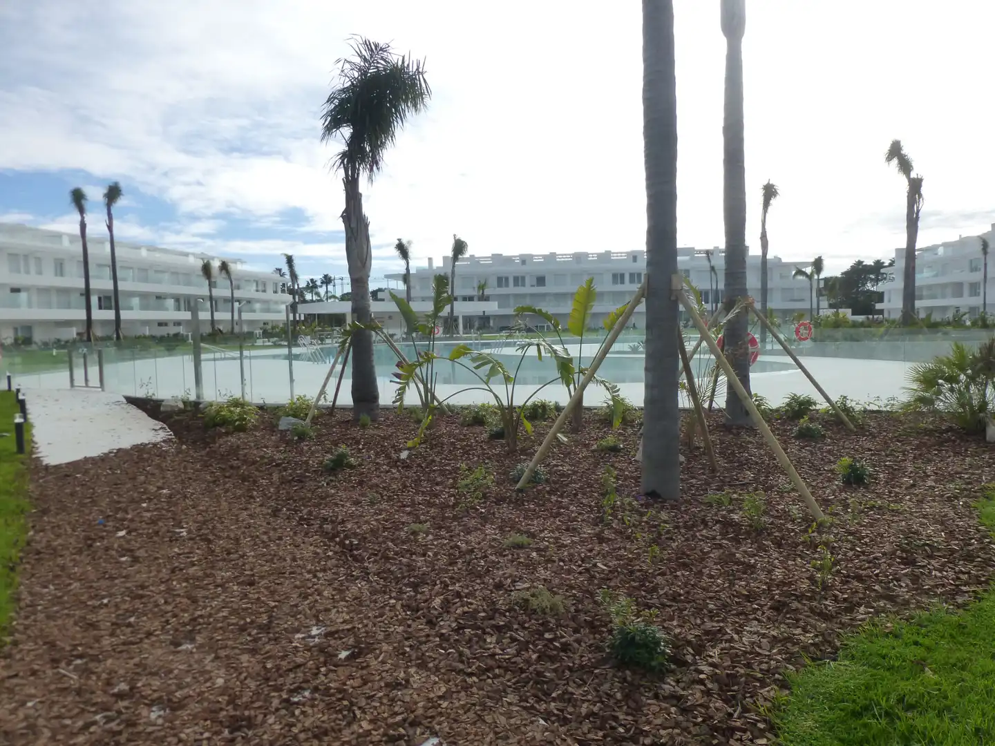 Piscina de Planta baja en venta en Chipiona con Aire acondicionado, Calefacción y Jardín privado