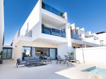 Villa mit Pool zum Verkauf in San Pedro del Pinatar