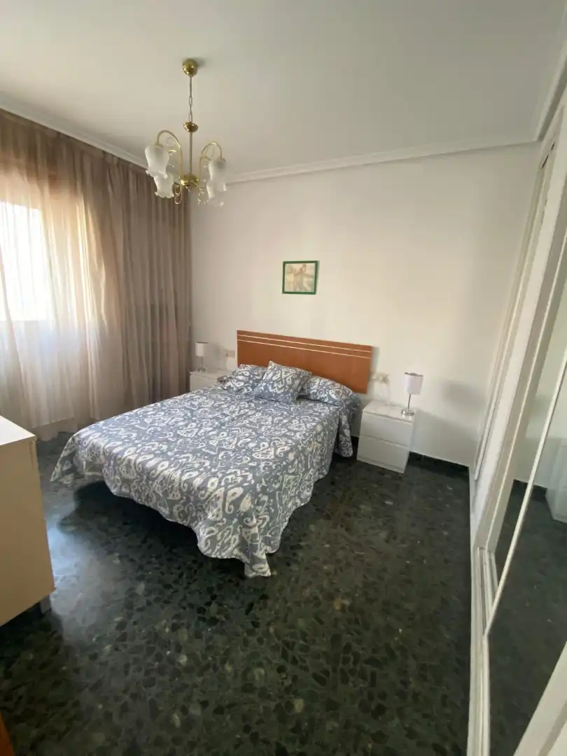 Schlafzimmer von Wohnungen zur Miete in Albacete mit Klimaanlage, Heizung und Möbliert