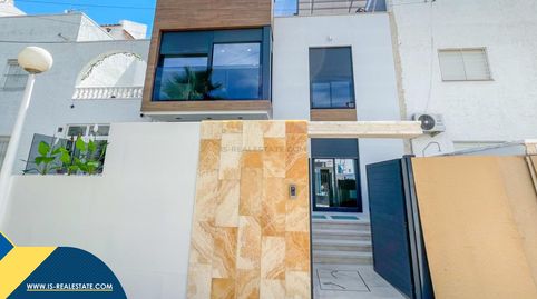 Foto 3 de Casa o xalet en venda a Avenida Habaneras - Curva de Palangre, Torrevieja