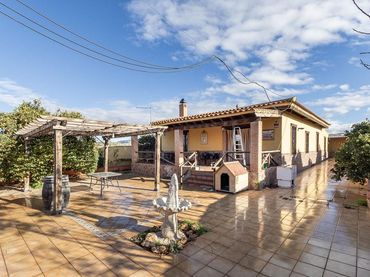 Chalet con jardín en venta en La Zubia Ciudad