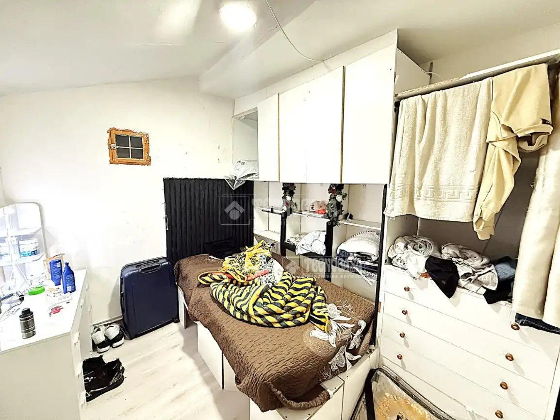 Bedroom of Flat for sale in Cuenca  with Heating