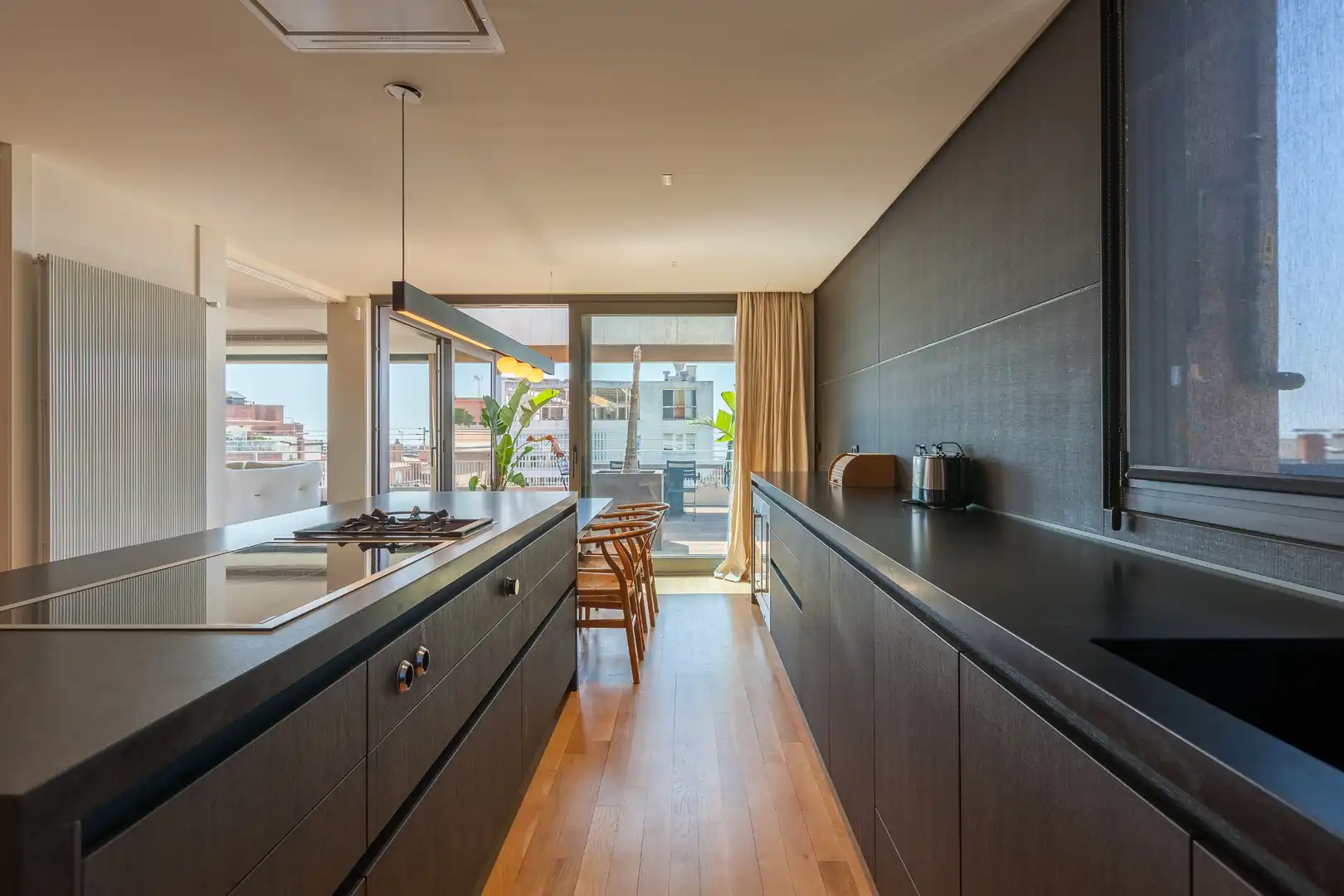 Cuina de Àtic de lloguer en Barcelona amb Aire condicionat, Calefacció i Parquet