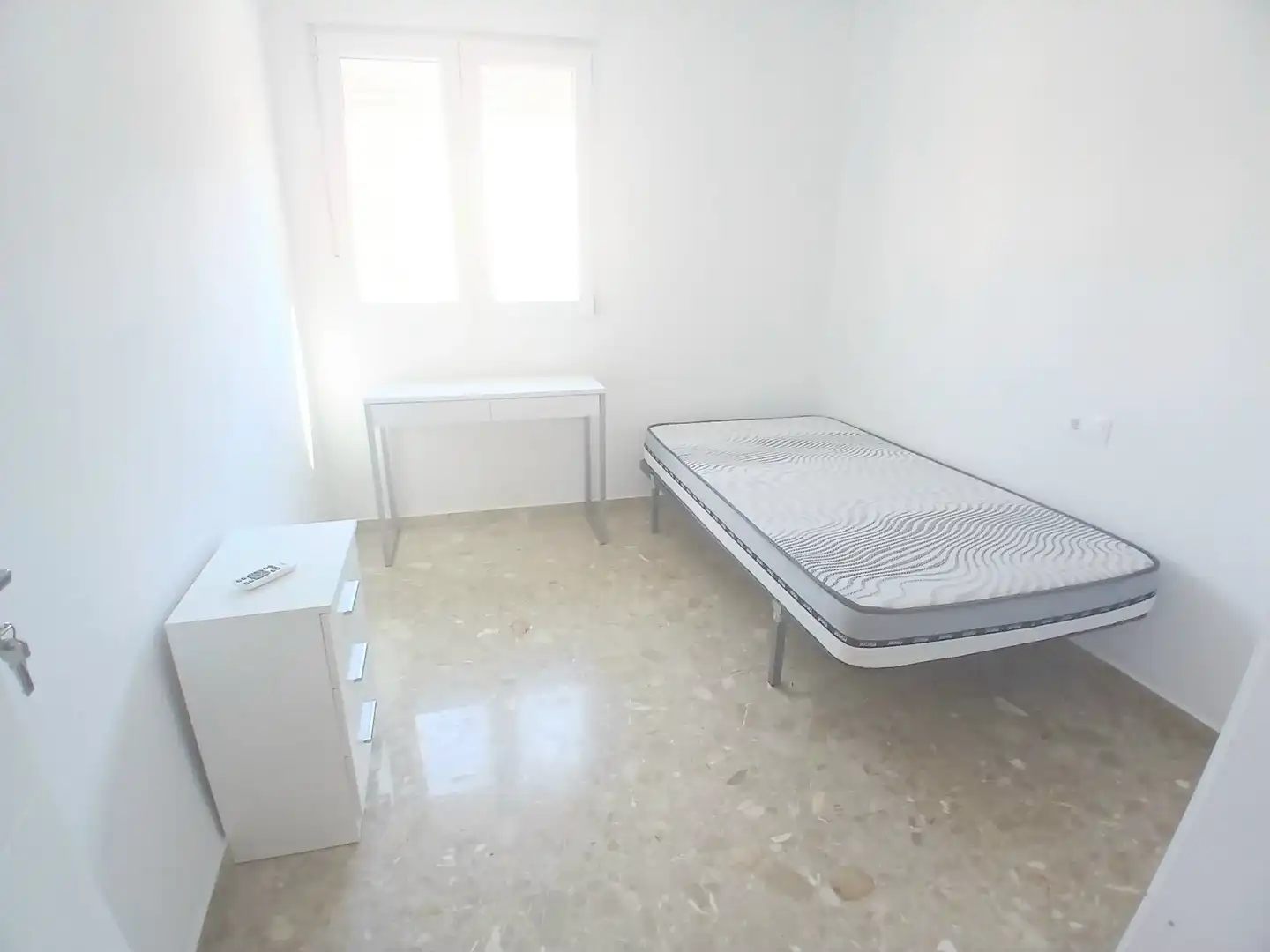 Schlafzimmer von Wohnung zur untervermieten in Almería mit Klimaanlage, Möbliert und Ofen