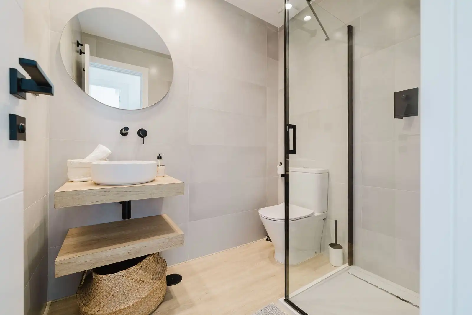 Bathroom of Houses for sale in Marbella  with Air Conditioner, Terrace and Community pool