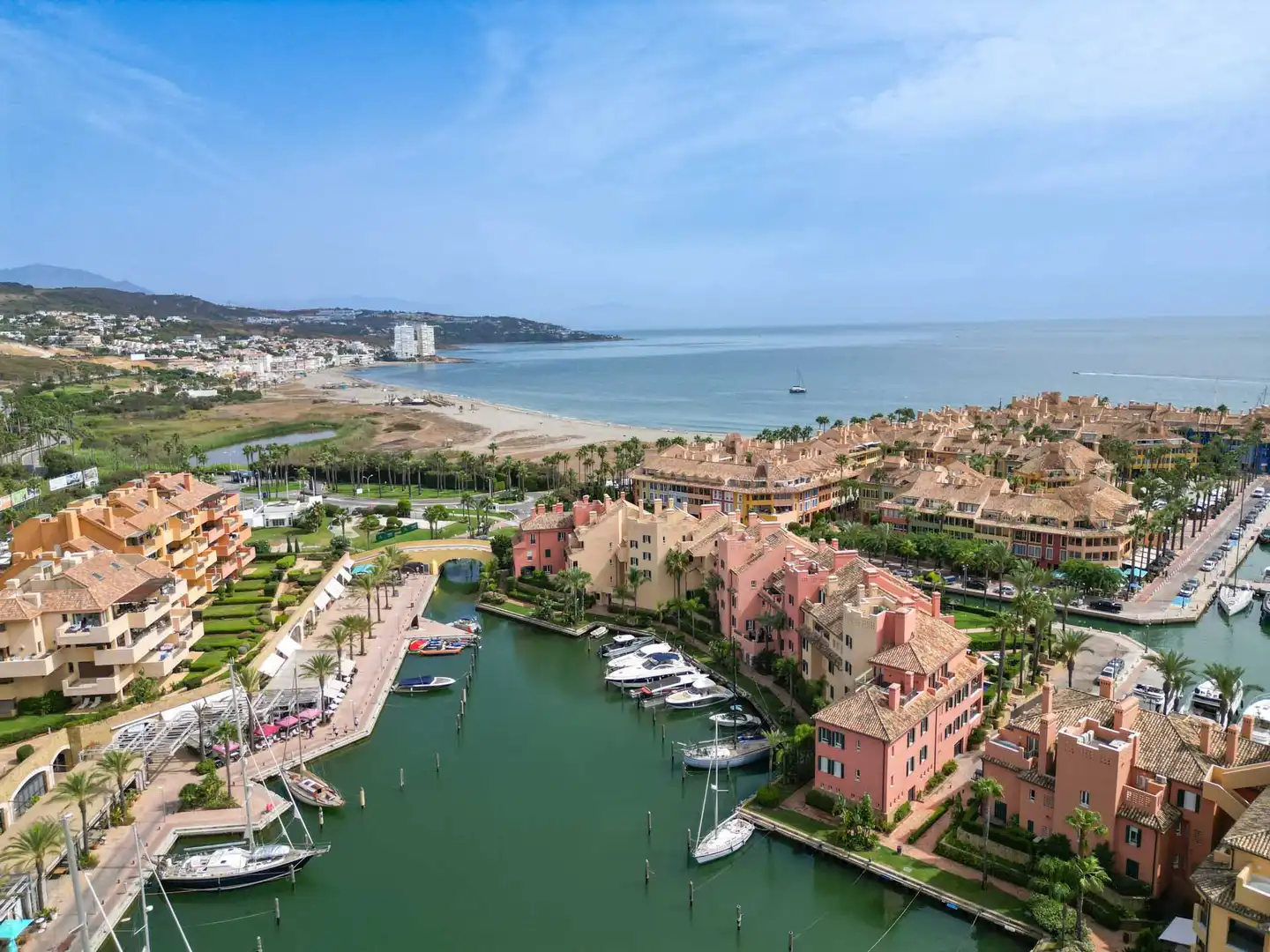Apartment with pool for sale in Puerto de Sotogrande - La Marina, imagen 47
