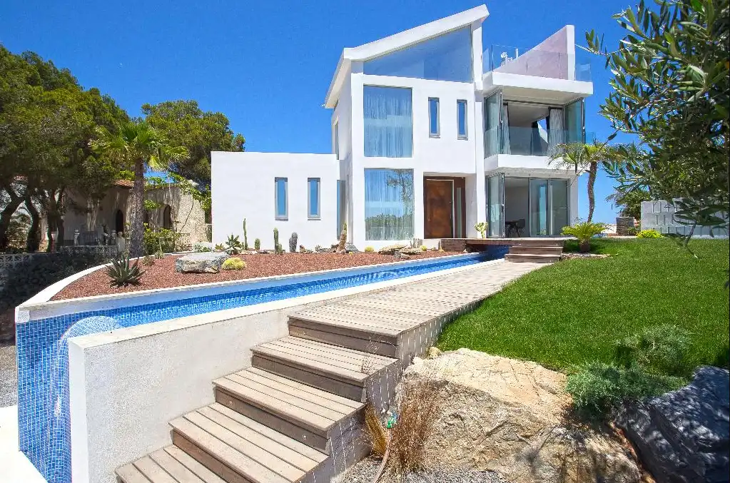 Vista exterior de Casa o xalet en venda en Jávea / Xàbia amb Aire condicionat, Calefacció i Jardí privat