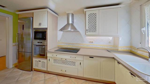 Piso en Venta en Carrer Maria Moliner en Playa de San Juan