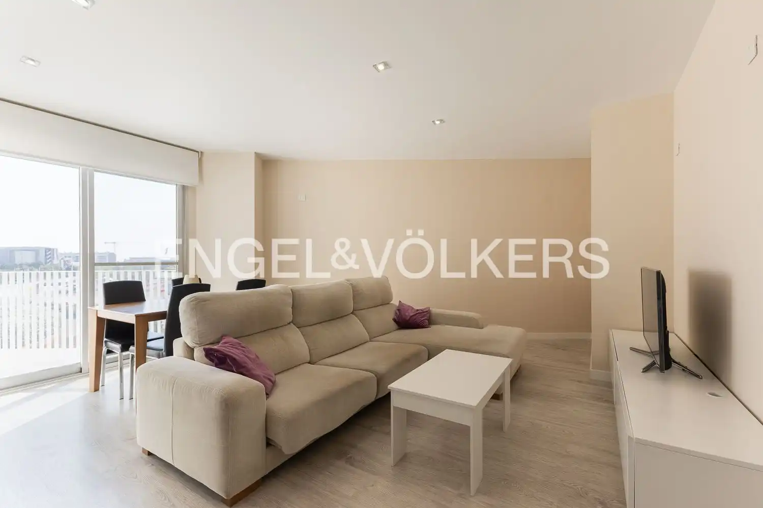 Living room of Flat for rent in Torrent  with Air Conditioner, Heating and Parquet flooring
