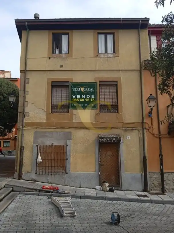 Vista exterior de Edificio en venta en Gijón 