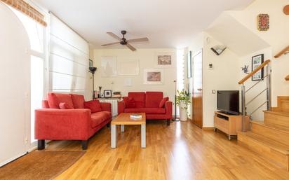 Living room of Single-family semi-detached for sale in Sant Cugat del Vallès  with Heating, Terrace and Storage room