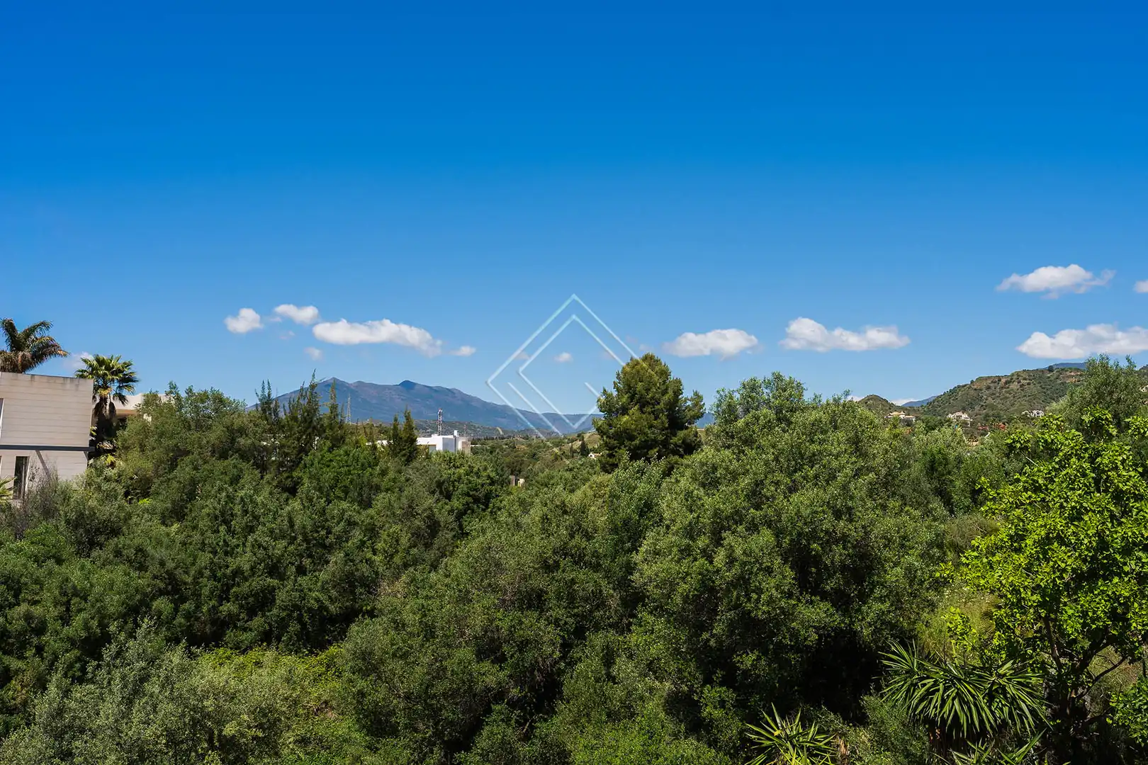 Chalet con piscina en venta en Milla de Oro, imagen 27