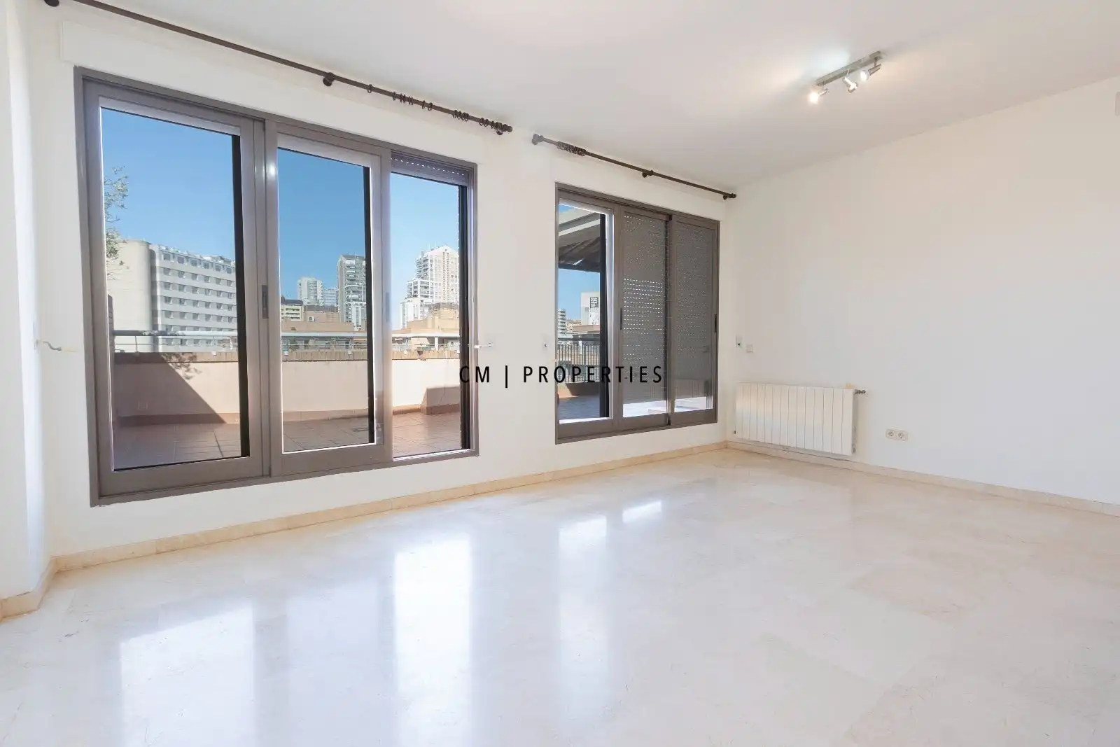 Terraza de Ático de alquiler en Valencia con Aire acondicionado, Calefacción y Trastero